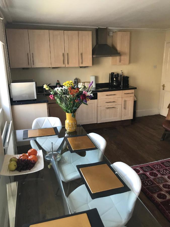 Griffin House Holiday Apartments Лондон Экстерьер фото